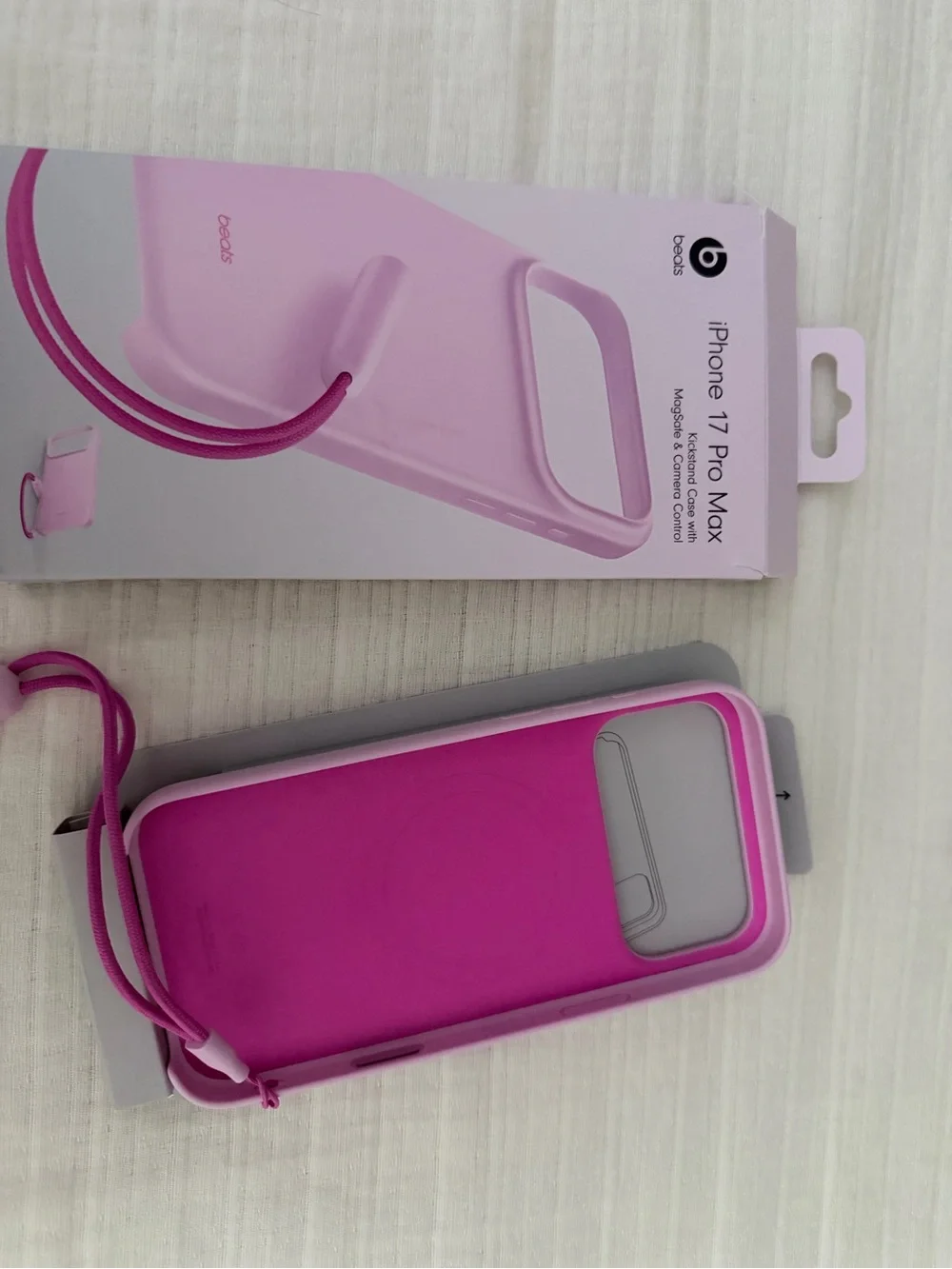 iPhone 17 Pro Max Pink Kickstand Case with Lanyard Good condition, used it twice